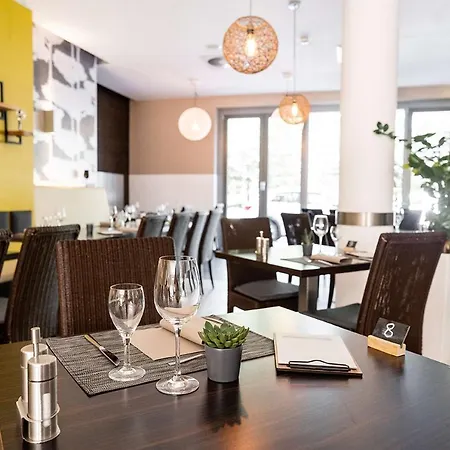 Hotel Lanzcarré Mannheim, A Member Of Radisson Individuals 4*